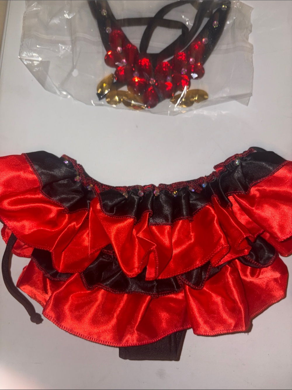 NEW Embellished  Red & Black Sequin Fringe Crop Top and bottoms FULL SET small - Picture 4 of 8